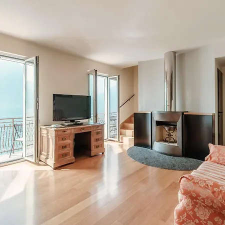 Grace With Jacuzzi Wonderful Lakefront View * Colonno